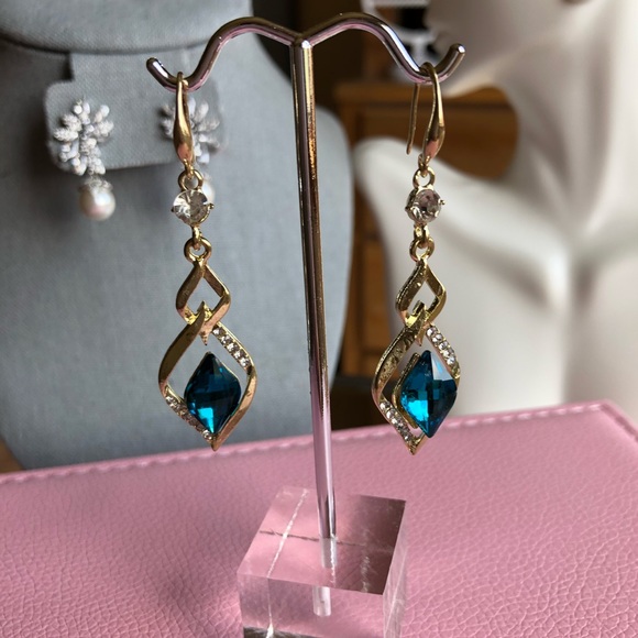 Royal Blue Crystal Geometry Shaped Dangle Earrings By Korea Designer - Picture 7 of 8